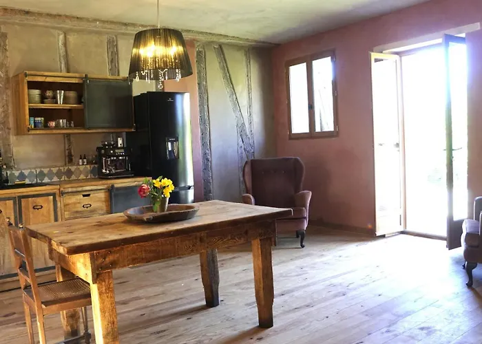 River House In Medieval Bastide - Sleeps Up To 6 *